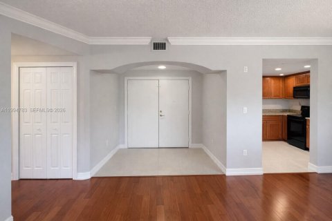 Apartamento en alquiler en Coral Gables, Florida, 2 dormitorios, 104.79 m2 № 2058738 - foto 19