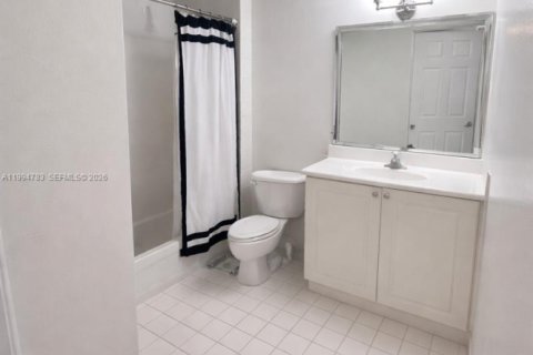 Apartamento en alquiler en Coral Gables, Florida, 2 dormitorios, 104.79 m2 № 2058738 - foto 29