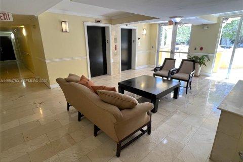 Apartamento en alquiler en Coral Gables, Florida, 2 dormitorios, 104.79 m2 № 2058738 - foto 14