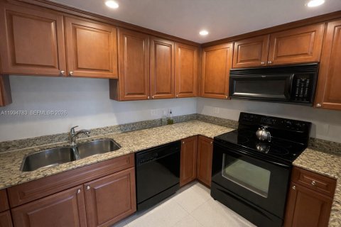 Apartamento en alquiler en Coral Gables, Florida, 2 dormitorios, 104.79 m2 № 2058738 - foto 25