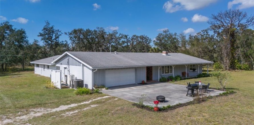 House in Sarasota, Florida 6 bedrooms, 383.22 sq.m. № 1521471