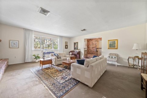 House in Sarasota, Florida 6 bedrooms, 383.22 sq.m. № 1521471 - photo 29