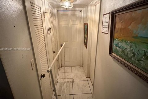 Condominio en venta en Miami, Florida, 2 dormitorios, 166.2 m2 № 2032449 - foto 7