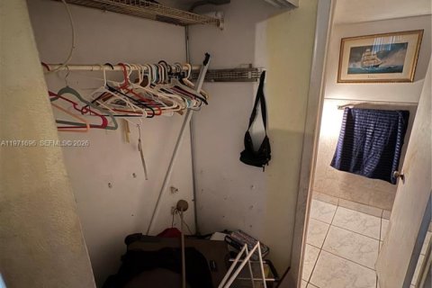 Condominio en venta en Miami, Florida, 2 dormitorios, 166.2 m2 № 2032449 - foto 17