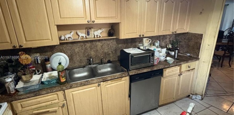 Condominio en Miami, Florida, 2 dormitorios  № 2032449