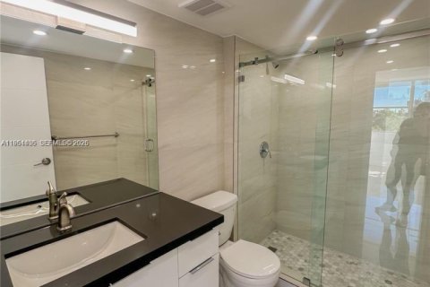 Condominio en venta en North Miami Beach, Florida, 2 dormitorios, 111.48 m2 № 2153334 - foto 15