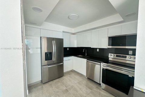 Condominio en venta en North Miami Beach, Florida, 2 dormitorios, 111.48 m2 № 2153334 - foto 9