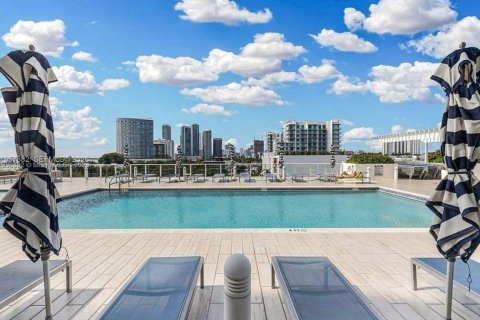 Condominio en venta en Miami, Florida, 3 dormitorios, 151.06 m2 № 2011701 - foto 26