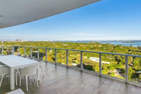 Condominio en venta en Miami, Florida, 3 dormitorios, 151.06 m2 № 2011701 - foto 2