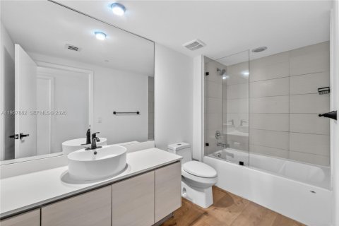 Condominio en venta en Miami, Florida, 3 dormitorios, 151.06 m2 № 2011701 - foto 14