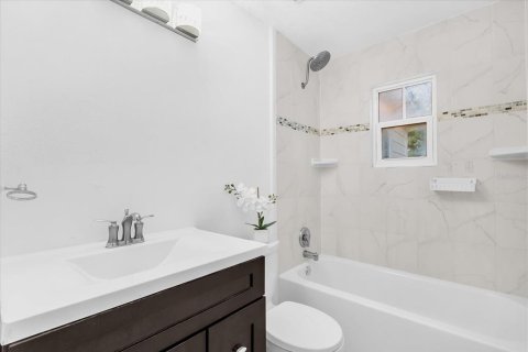 House in Orlando, Florida 2 bedrooms, 88.35 sq.m. № 1884495 - photo 19