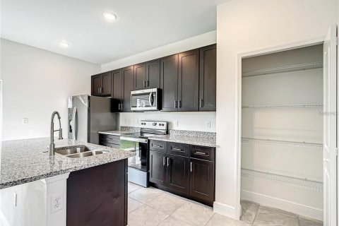 House in Ocala, Florida 4 bedrooms, 146.6 sq.m. № 2210832 - photo 14