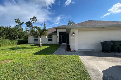House in North Port, Florida 3 bedrooms, 166.11 sq.m. № 1856246 - photo 3