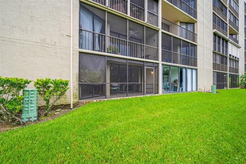 Condo in Clearwater, Florida, 2 bedrooms № 2104541 - photo 4