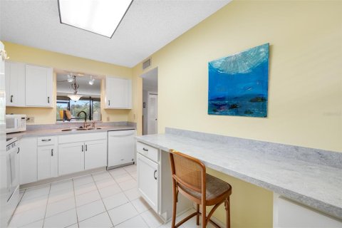 Condo in Clearwater, Florida, 2 bedrooms № 2104541 - photo 16