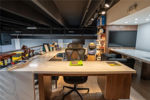 Купить коммерческую недвижимость в Дорал, Флорида № 2050420 - фото 6