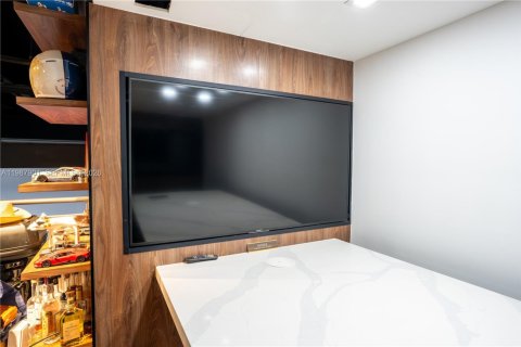 Купить коммерческую недвижимость в Дорал, Флорида № 2050420 - фото 10