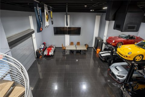 Купить коммерческую недвижимость в Дорал, Флорида № 2050420 - фото 3