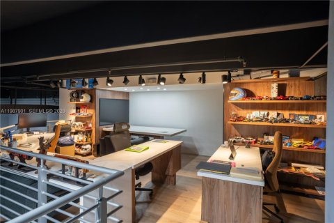 Купить коммерческую недвижимость в Дорал, Флорида № 2050420 - фото 5