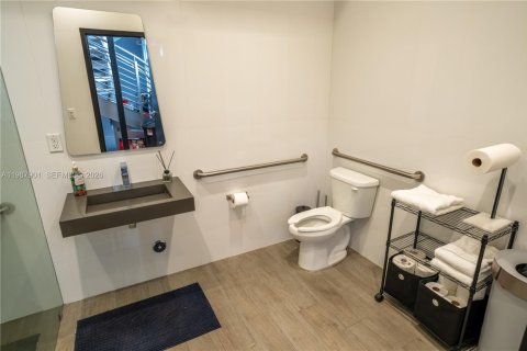 Купить коммерческую недвижимость в Дорал, Флорида № 2050420 - фото 7