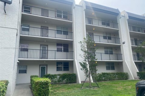 Copropriété à vendre à Davie, Floride: 2 chambres, 102.19 m2 № 1760846 - photo 2