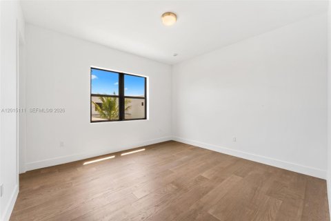 House in Weston, Florida 5 bedrooms № 2086893 - photo 13