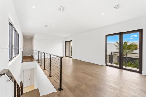 House in Weston, Florida 5 bedrooms № 2086893 - photo 7