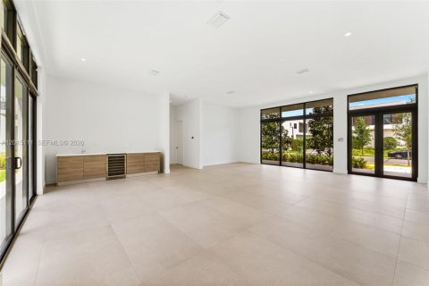 House in Weston, Florida 5 bedrooms № 2086893 - photo 4