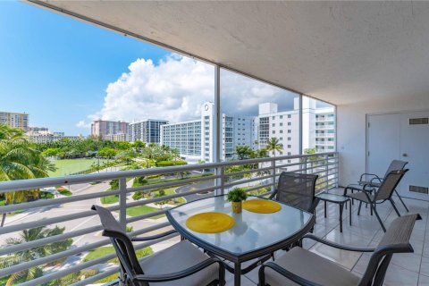 Condominio en alquiler en Sunny Isles Beach, Florida, 2 dormitorios, 123.56 m2 № 2046233 - foto 12