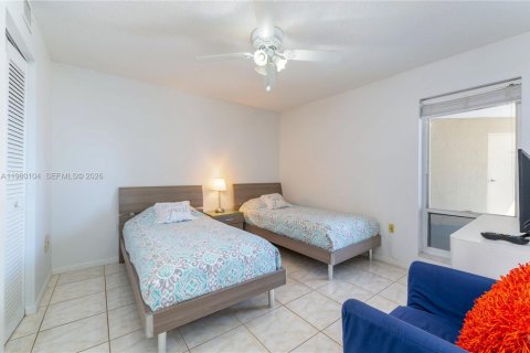 Condominio en alquiler en Sunny Isles Beach, Florida, 2 dormitorios, 123.56 m2 № 2046233 - foto 8