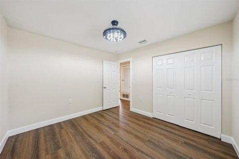 Villa ou maison à louer à Saint Petersburg, Floride: 3 chambres, 146.6 m2 № 1835625 - photo 16