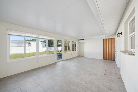 Villa ou maison à louer à Saint Petersburg, Floride: 3 chambres, 146.6 m2 № 1835625 - photo 24