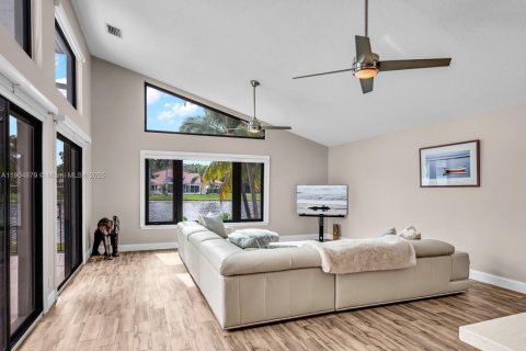 Villa ou maison à vendre à Weston, Floride: 5 chambres, 273.13 m2 № 1964915 - photo 24