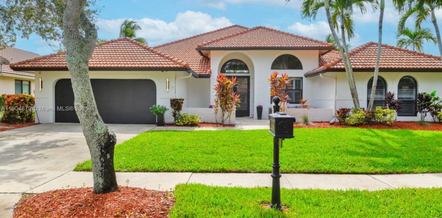 Villa ou maison à Weston, Floride 5 chambres, 273.13 m2 № 1964915