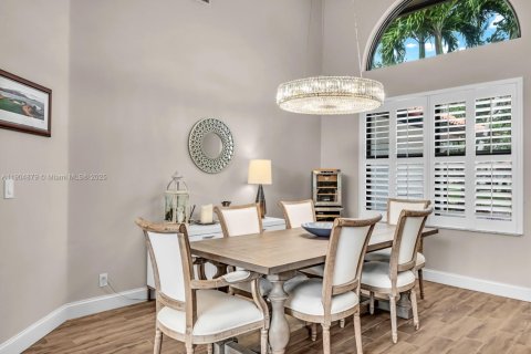 Villa ou maison à vendre à Weston, Floride: 5 chambres, 273.13 m2 № 1964915 - photo 10