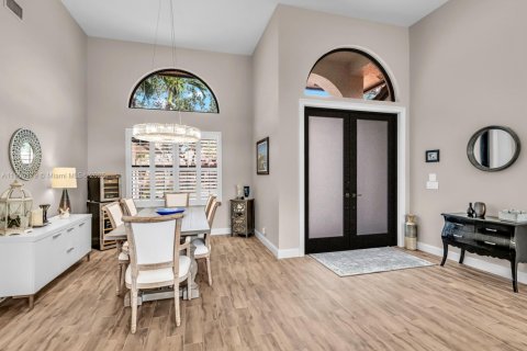 Villa ou maison à vendre à Weston, Floride: 5 chambres, 273.13 m2 № 1964915 - photo 9