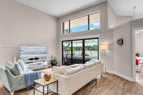 Villa ou maison à vendre à Weston, Floride: 5 chambres, 273.13 m2 № 1964915 - photo 14