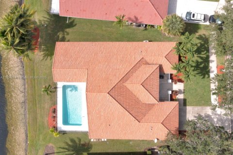 Villa ou maison à vendre à Weston, Floride: 5 chambres, 273.13 m2 № 1964915 - photo 4