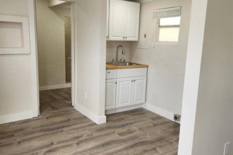 Apartment in Riviera Beach, Florida 1 bedroom, 36.98 sq.m. № 2250168 - photo 3