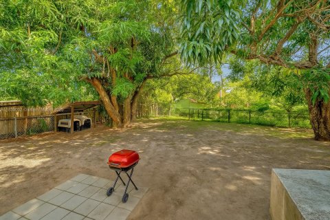 House in Miami, Florida 2 bedrooms, 113.9 sq.m. № 1841038 - photo 10