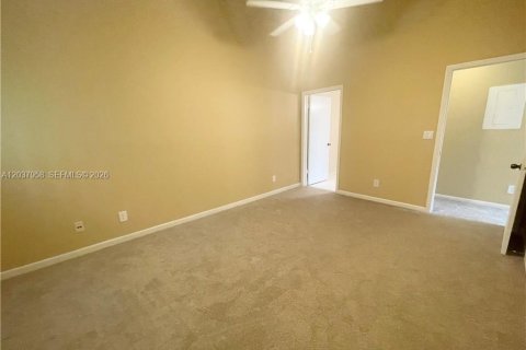 Condominio en alquiler en Oakland Park, Florida, 1 dormitorio, 81.01 m2 № 2089558 - foto 6