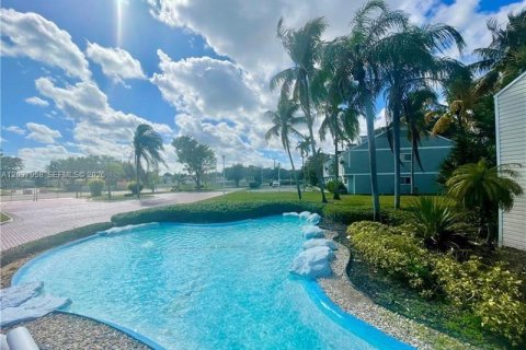 Condominio en alquiler en Oakland Park, Florida, 1 dormitorio, 81.01 m2 № 2089558 - foto 15