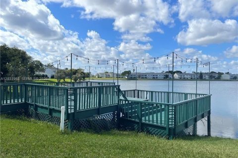 Condominio en alquiler en Oakland Park, Florida, 1 dormitorio, 81.01 m2 № 2089558 - foto 20