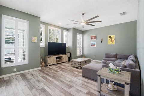 House in Tarpon Springs, Florida 4 bedrooms, 271 sq.m. № 2425907 - photo 7