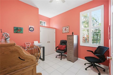 House in Tarpon Springs, Florida 4 bedrooms, 271 sq.m. № 2425907 - photo 20