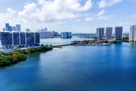 Copropriété à vendre à Aventura, Floride: 2 chambres, 149.57 m2 № 1868532 - photo 4