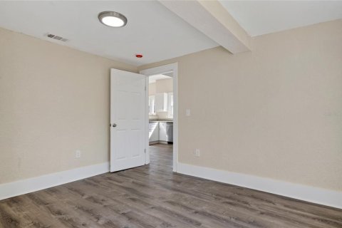House in Saint Petersburg, Florida 3 bedrooms, 81.75 sq.m. № 2396882 - photo 21