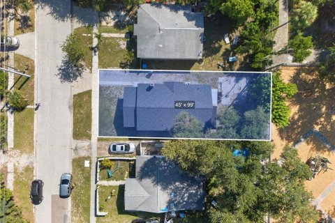 House in Saint Petersburg, Florida 3 bedrooms, 81.75 sq.m. № 2396882 - photo 5