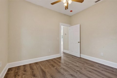 House in Saint Petersburg, Florida 3 bedrooms, 81.75 sq.m. № 2396882 - photo 28