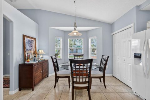 House in Palm Coast, Florida 3 bedrooms, 150.5 sq.m. № 2201620 - photo 9